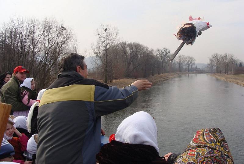 Vynášení zimy v Lipníku nad Bečvou, březen 2010