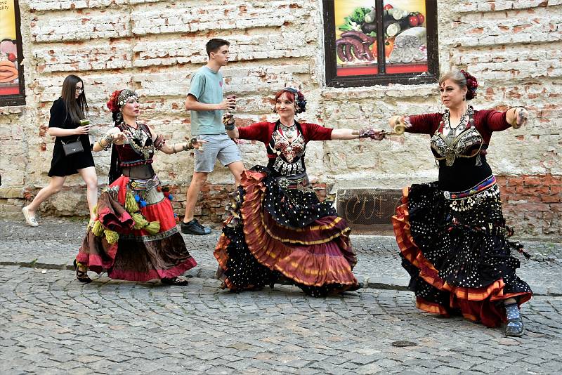 Olomouc (o)žije. Průchodový hudební festival v ulicích města, 4. 6. 2021