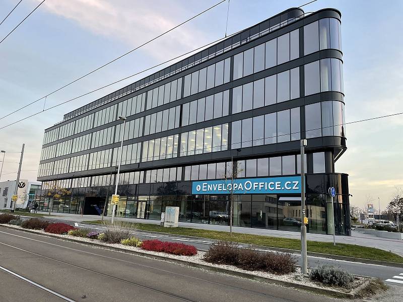 Administrativní komplex Envelopa Office Center, který v Olomouci nedávno dokončila developerská skupina Redstone. Listopad 2021