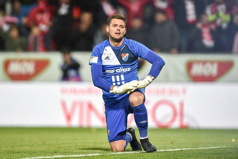 Finále fotbalového poháru MOL Cupu: FC Baník Ostrava - SK Slavia Praha, 22. května 2019 v Olomouci. Gólman Baníku Viktor Budinský.