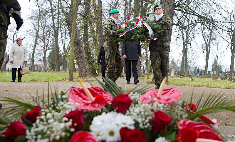 Den válečných veteránů na vojenském hřbitově v Olomouci - Černovíře