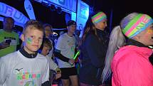 Na start letošního ročníku olomouckého Neon Run dorazilo dva tisíce účastníků.