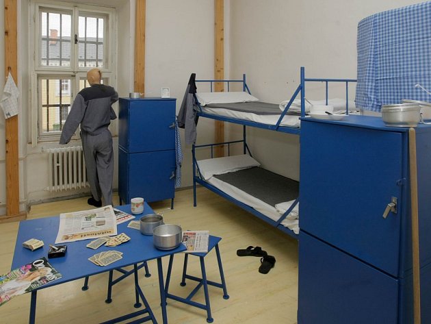 Věznice na Mírově  - pohled do 'ukázkové cely'