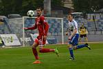 Olomoučtí fotbalisté (v červeném) porazili Znojmo 4:1 a slavili postup do první ligy