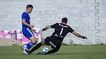 Béčko Sigmy Olomouc (v modrém) v přípravě porazilo Šumperk 4:0.