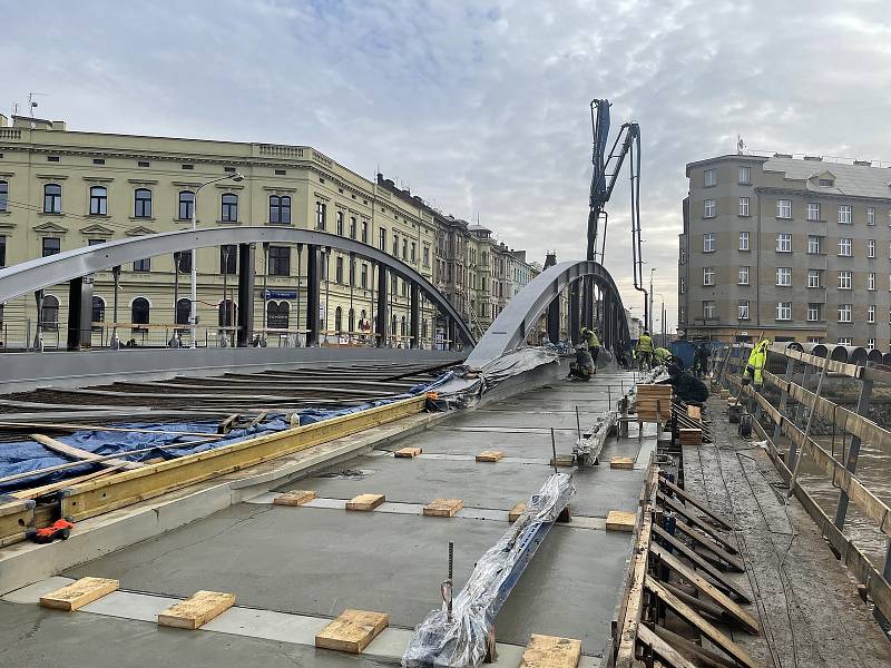 Výstavba mostu na Masarykově třídě v Olomouci, 5. února 2021