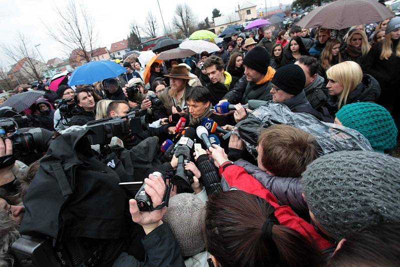 Pietní akt v Uherském Brodě k uctění památky obětí úterního masakru