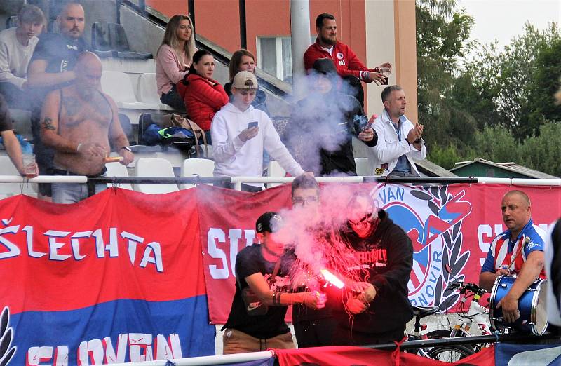 Olomoucké městské derby mezi FC Sigma Hodolany TJ Slovan Černovír.