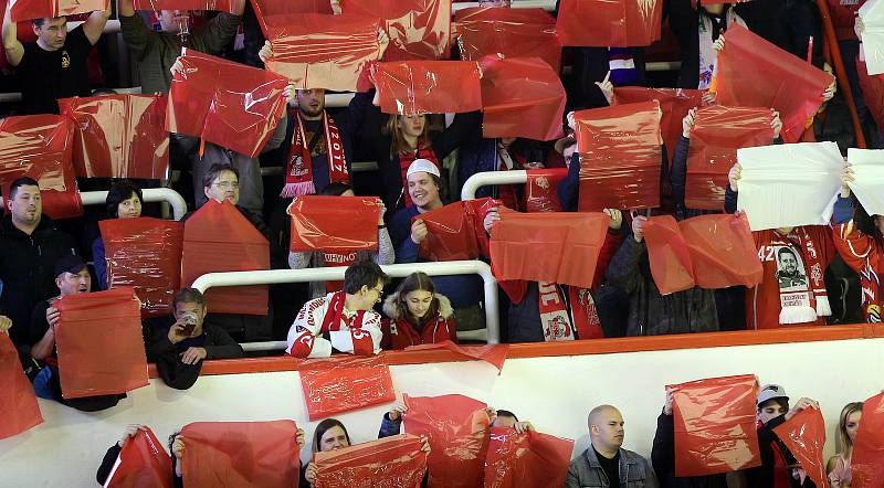 Fanoušci v plné "plechárně". Třetí čtvrtfinále Olomouc - Plzeň