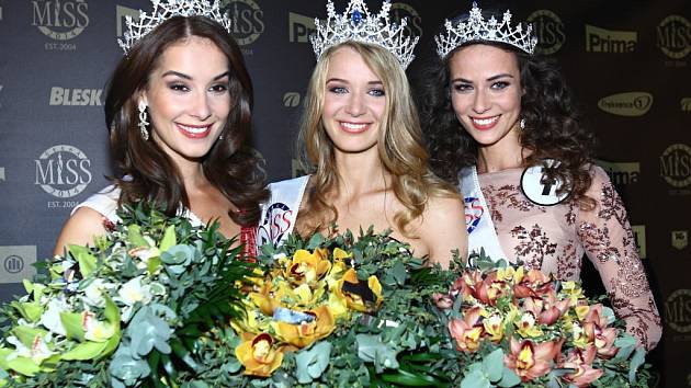 Slavnostní galavečer Česká Miss 2014 se konal v Karlínském divadle 29.března. Českou Miss 2014 se stala Gabriela Franková (uprostřed)