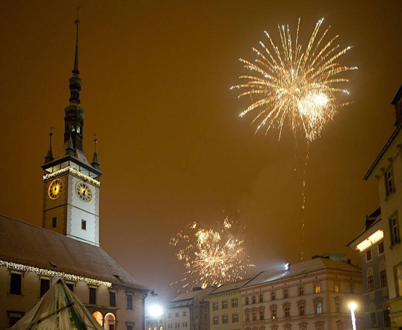 Novoroční ohňostroj na Horním náměstí v Olomouci