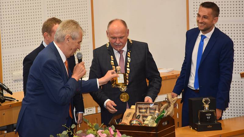 Prezident Zeman na setkání s krajskými zastupiteli v Olomouci