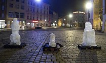 Tající ledové sochy na Horním náměstí v Olomouci