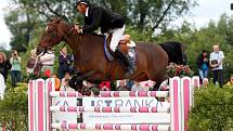 Kevin Gielen (Belg.) a Fariska. Světový pohár v jezdeckém areálu Equine Sport Centre v Olomouci