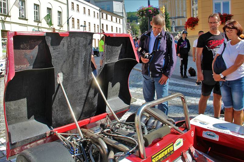 Ecce Homo Historic, dopolední program na Hlavním náměstí ve Šternberku, 11. 9. 2021