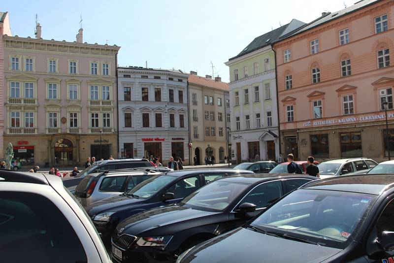 Olomouc v sobotu na Horní náměstí pustila na hodinu jakékoli auto, aby zdůraznila potřebnost strategického dokumentu nazvaného Plán udržitelné městské mobility.