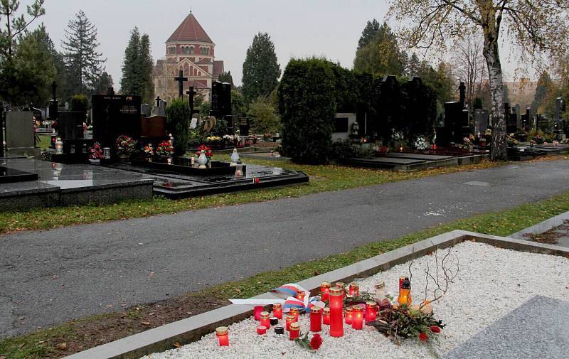 Dušičky 2019 na olomouckém hřbitově v Neředíně