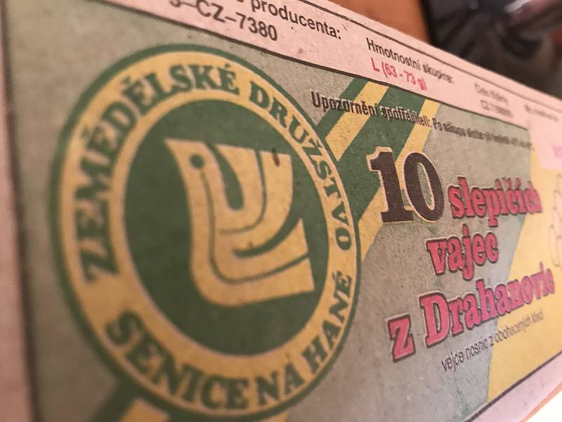 Vejce z Drahanovic nebudou, pokud Sněmovna odhlasuje zákaz klecových chovů slepic v ČR.