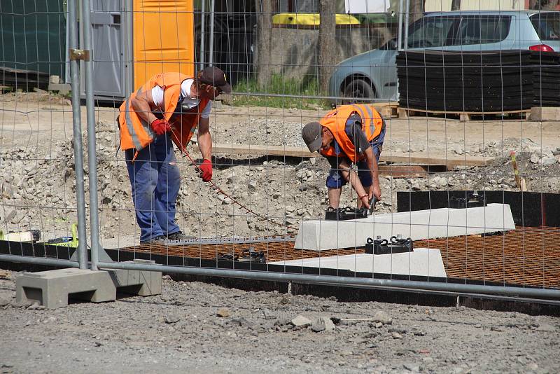 Stavební práce v Zikově ulici, 12. května 2022