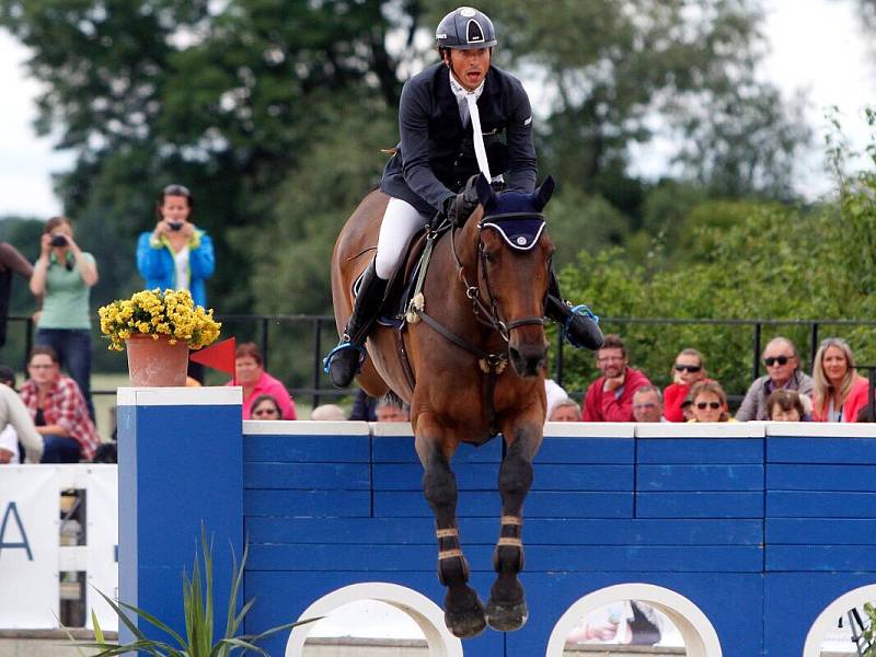 Francesco Turturiello (It.) a Boston. Světový pohár v jezdeckém areálu Equine Sport Centre v Olomouci