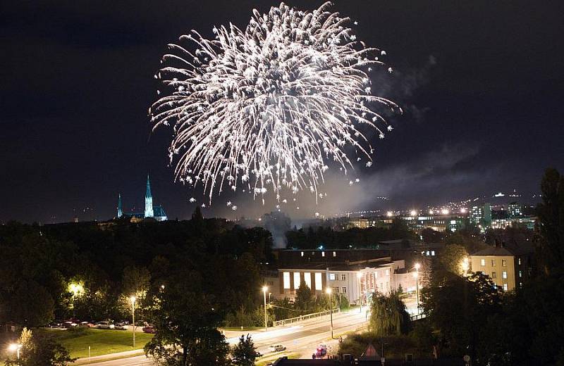 Ohňostrojná přehlídka O meč svatého Václava: Klásek Trading Ostrava