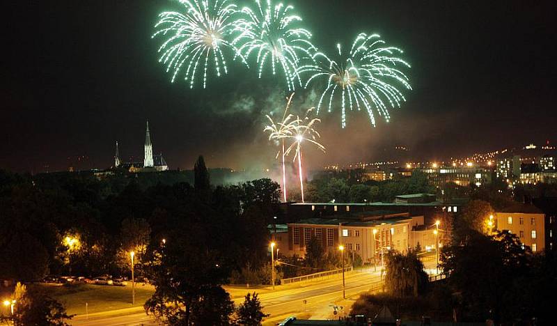 Ohňostrojná přehlídka O meč svatého Václava: Pyro & Art Olomouc 