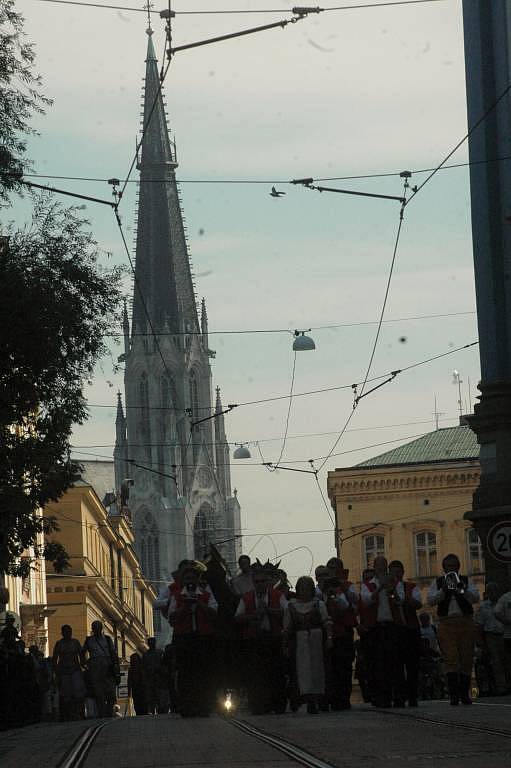 Oslavu dožínek si připomněli všichni, kteří přišli na Horní náměstí.