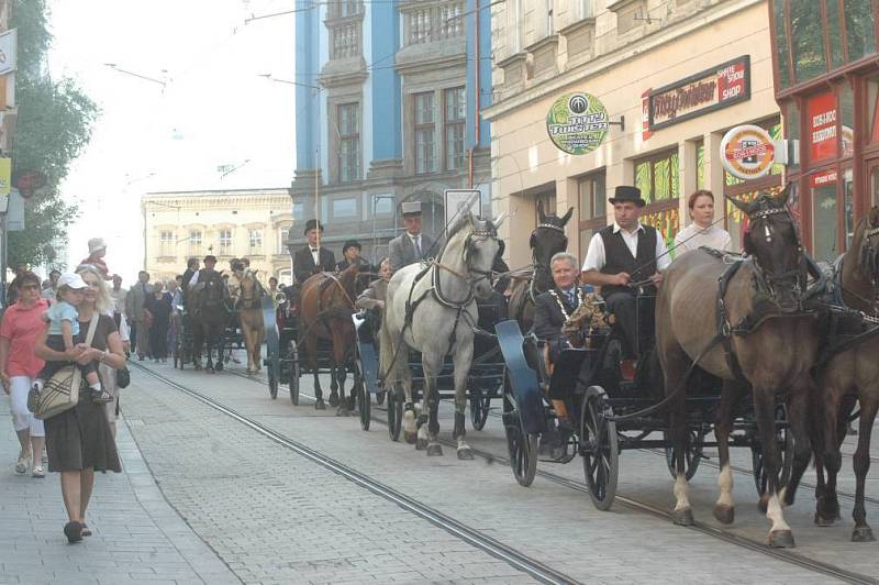 Oslavu dožínek si připomněli všichni, kteří přišli na Horní náměstí.