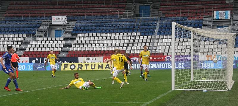 Fotografie ze zápasu 5. kola FNL mezi celky SK Sigma Olomouc B a MFK Karviná