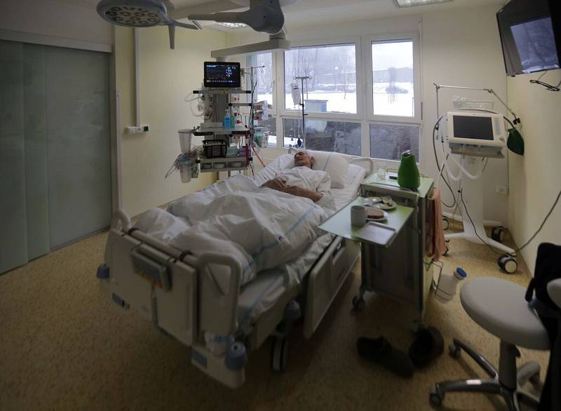 Fakultní nemocnici Olomouc zrekonstruovala prostory původní jednotky intenzivní péče a transformovalo ji v moderní oddělení akutní kardiologie.