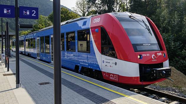 První vodíkový vlak pro osobní dopravu na světě, dosud jediný, který byl již uveden do běžného provozu.