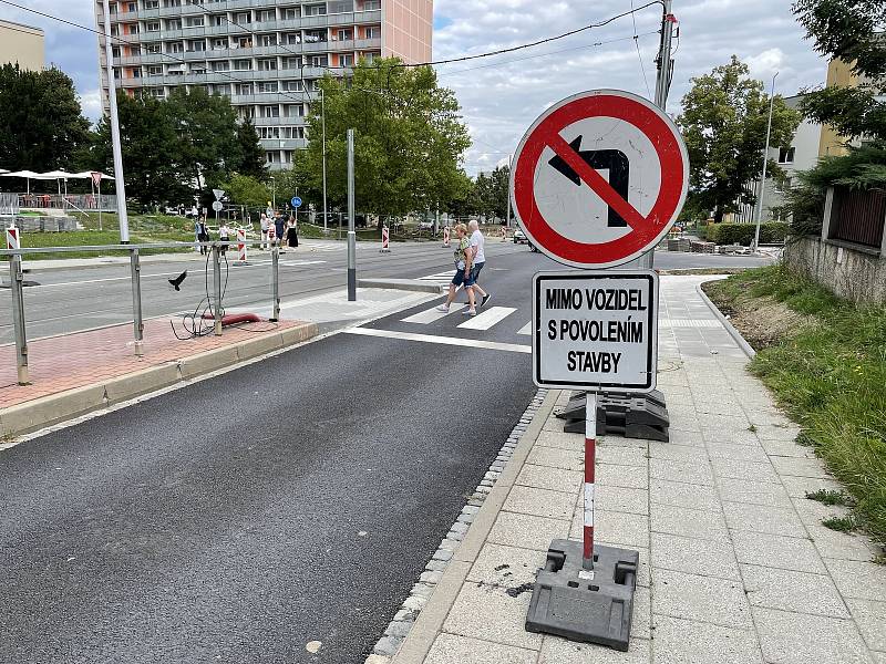 Křižovatka třídy Míru a Neředínské ulice v Olomouci, 20. srpna 2021