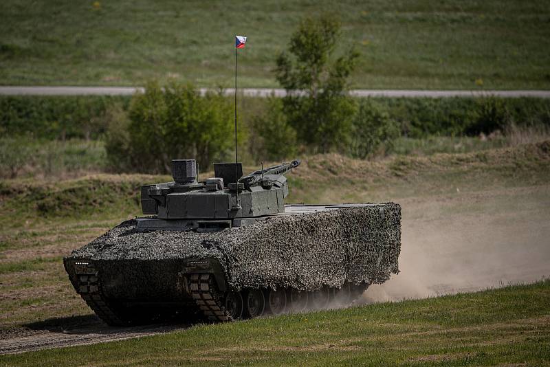 Obrněnec Lynx KF41 na mediálním dnu při testování bojových vozidel pěchoty (BVP) z tendru pro českou armádu ve vojenském prostoru Libavá, 27. května 2021