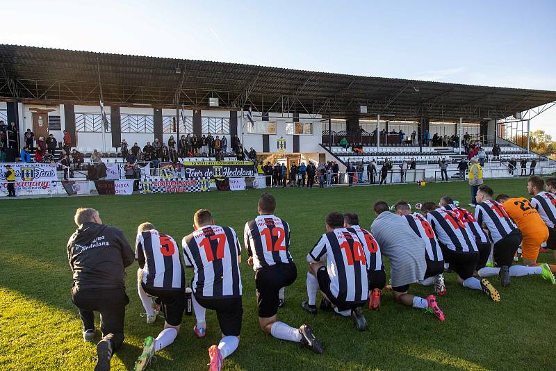 Hodolany (v pruhovaném) porazily Šumvald 4:1