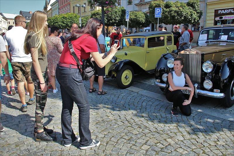 Ecce Homo Historic, dopolední program na Hlavním náměstí ve Šternberku, 11. 9. 2021