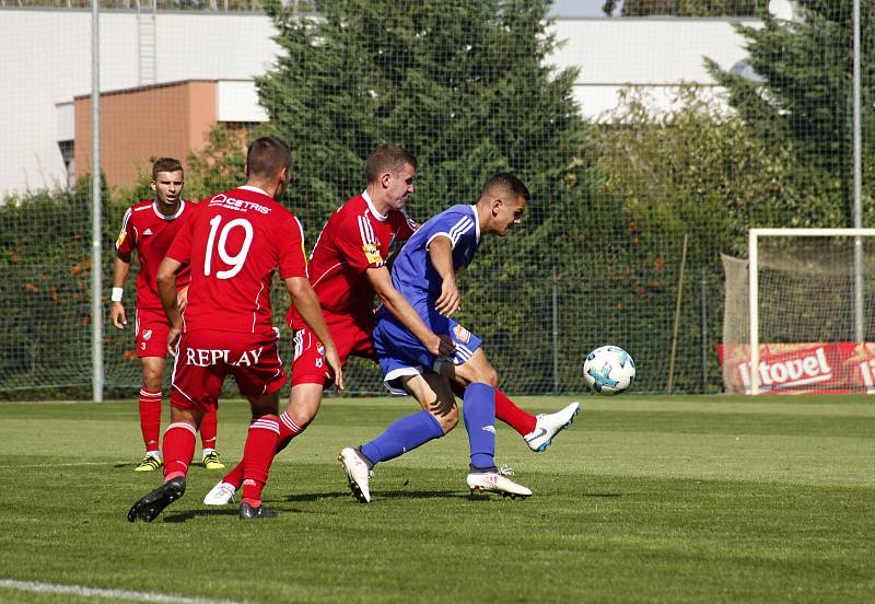 Sigma (v modrém) deklasovala Baník 6:0.