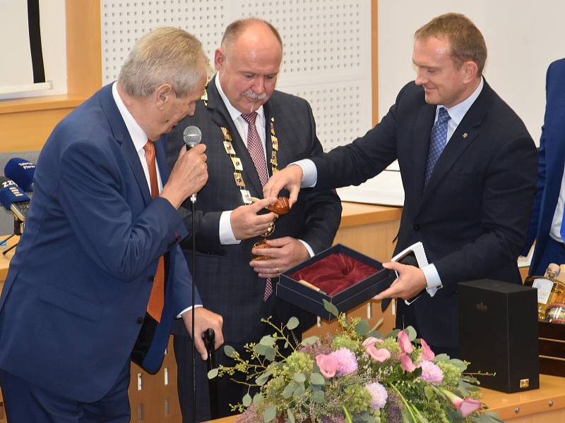 Prezident Zeman na setkání s krajskými zastupiteli v Olomouci