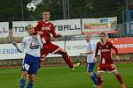 Olomoučtí fotbalisté (v červeném) porazili Znojmo 4:1 a slavili postup do první ligy