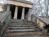 Bezručovy sady: Jihoslovanské mauzoleum