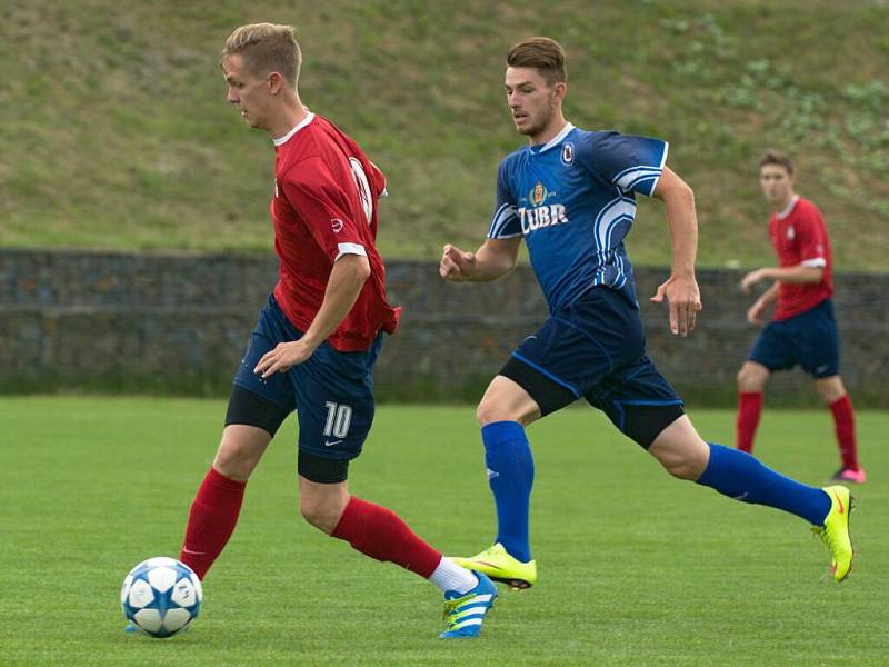 MOL Cup: Viktorie Přerov (v modrém) proti HFK Olomouc