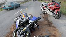 Vážná nehoda motorkáře u Nákla