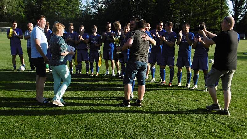 Fotbalisté Bohuňovic porazili Leštinu 7:0 a přezvali pohár pro vítěze I. A třídy, skupiny A.