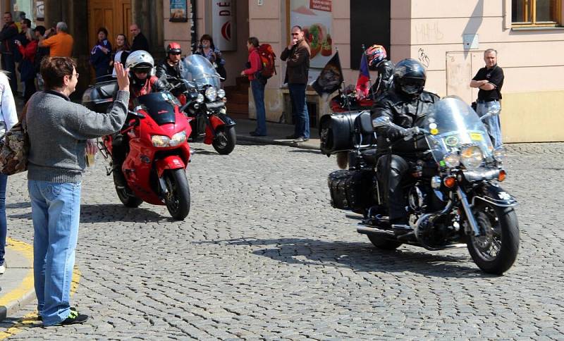 Jarní sraz motorkářů na olomouckém Horním náměstí