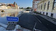 Masarykova třída v Olomouci, nábřeží řeky Moravy, 26. června 2022