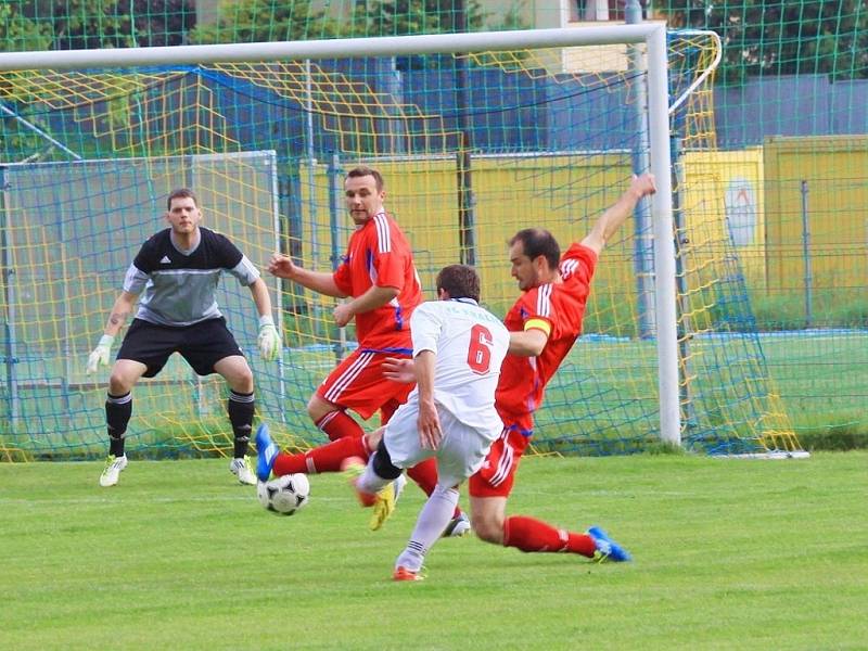 FK Šternberk (v červeném) vs. FC Kralice na Hané