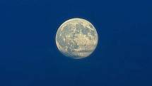 Tzv. modrý Měsíc – druhý úplněk v kalendářním měsíci nad Hanou