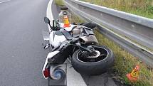 Srážka auta s motorkou u Lipiny