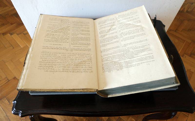 Návrat olomouckých unikátů. Bible Pařížské polygloty a Saltzerův plán obléhání Olomouce pruskou armádou roku 1758.