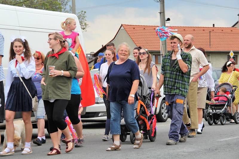 Recesistický prvomájový průvod v Dolanech 2018