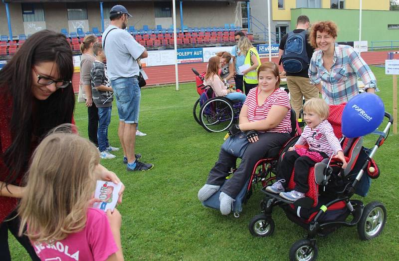 Handicap rally na atletickém stadionu v Olomouci